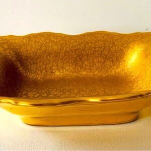 Pickard gold dish